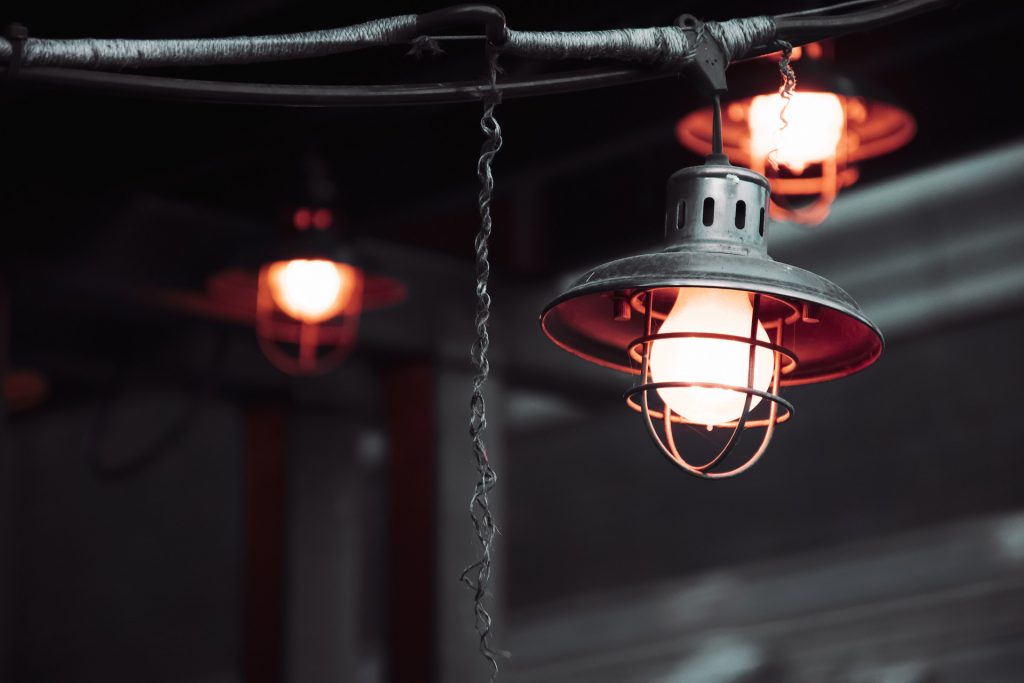 Sähkövalaistuksen historia on pitkä, miltä näyttää valaistusalan tulevaisuus?